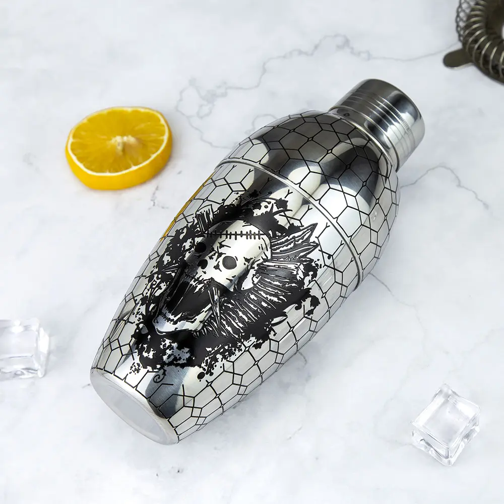 Cocktail Shaker Skull Etched (8).jpg