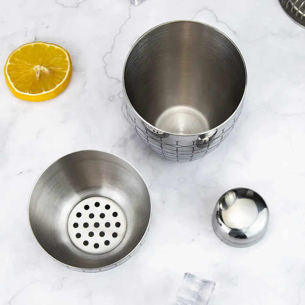 Cocktail Shaker Angle Etching (10).jpg