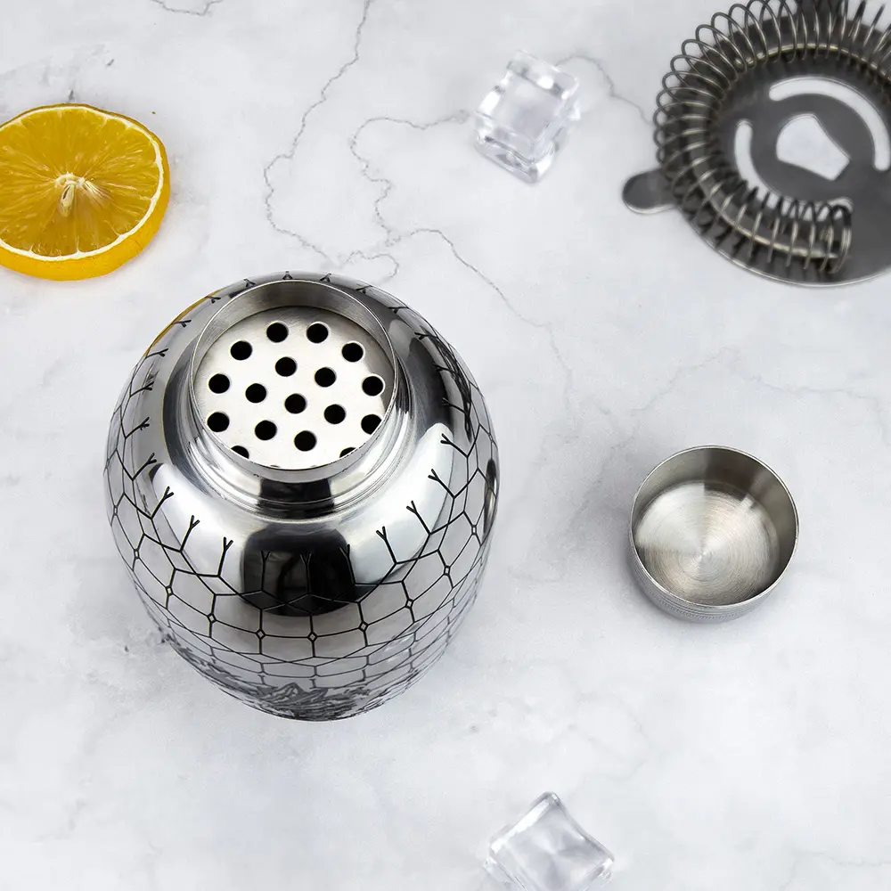 Cocktail Shaker Angle Etching (8).jpg