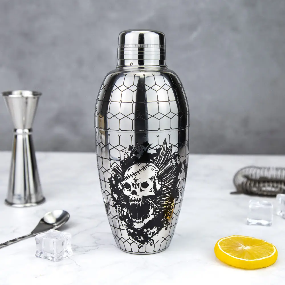 Cocktail Shaker Skull Etched (6).jpg